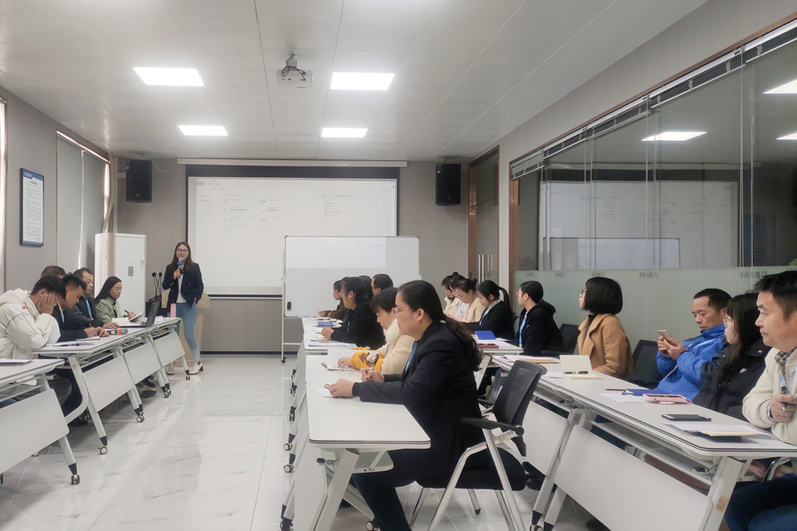都龙集团月度大会：2023年倒数计时！一起全力冲刺！
