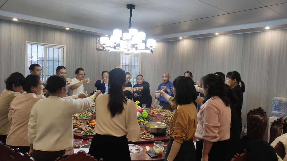 都龙集团晚宴1.jpg